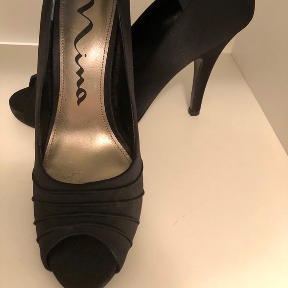 Nina 4.5 Peep Toe Pump size 8 Satin Heel - Picture 5 of 5